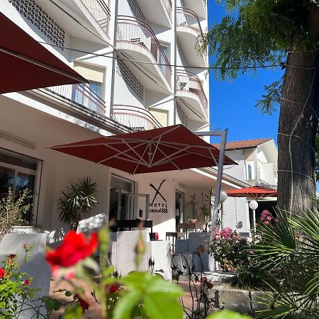 X Hotel Punta Marina Buitenkant foto