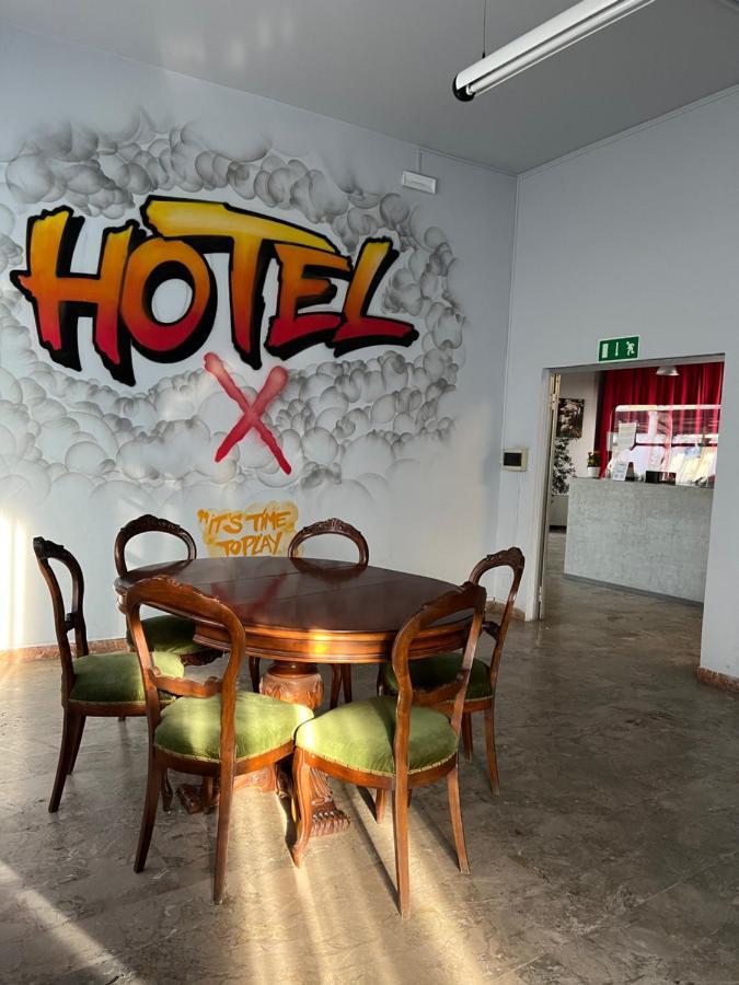 X Hotel Punta Marina Buitenkant foto
