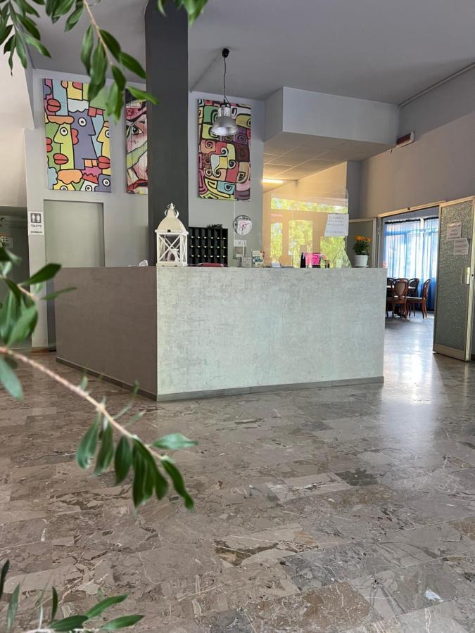X Hotel Punta Marina Buitenkant foto